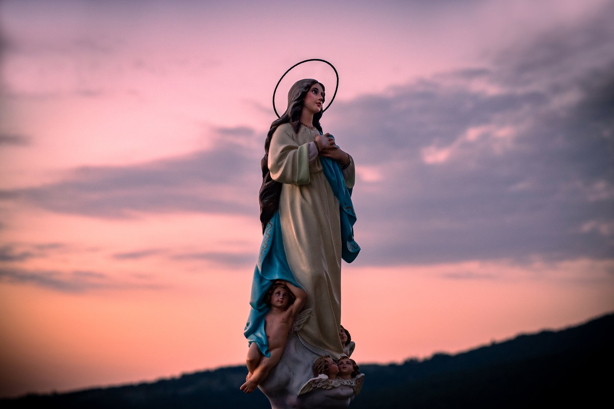 Look to the star, call upon Mary!
