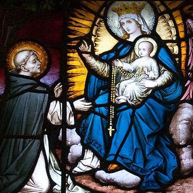 October Is the Month of the Rosary: 4 Good Reasons To Pray This Devotion