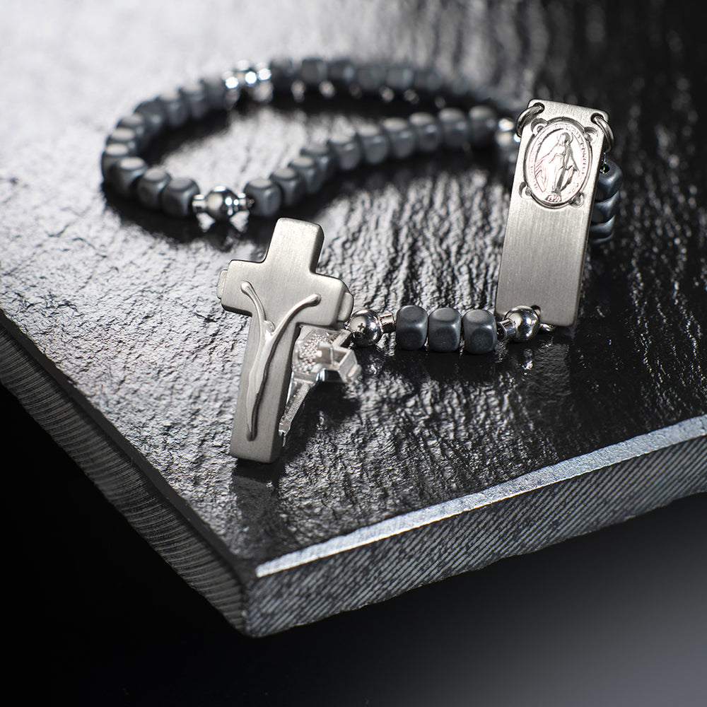 The Rosary for the Dead: How to Pray a Novena for the Church Suffering ...