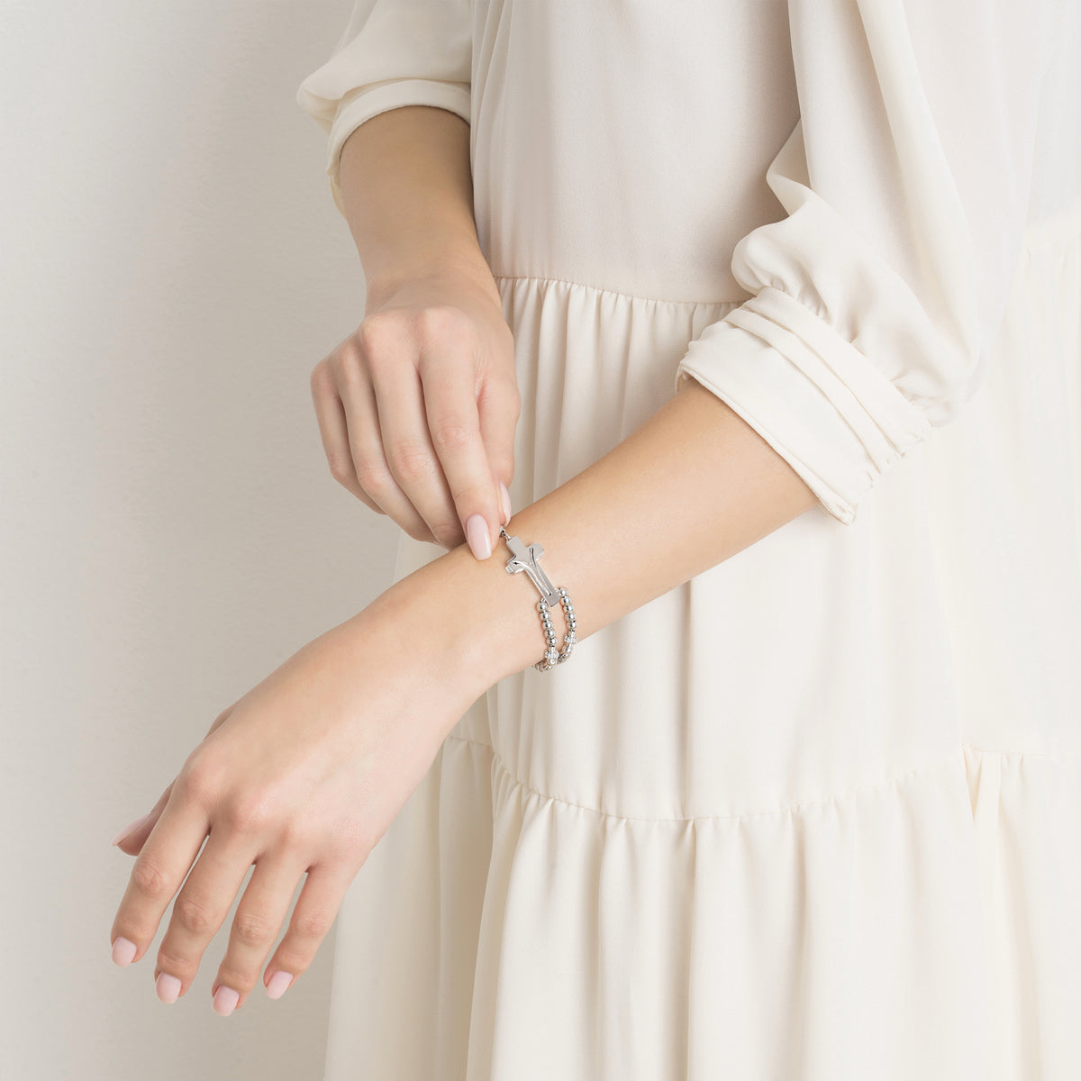 Ghirelli Rosalet® bracelet with Miraculous Medal and pavé detail